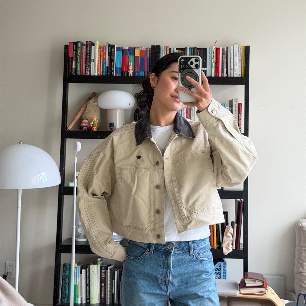 Adidas Women’s Beige Cropped Jacket with Contrast Collar